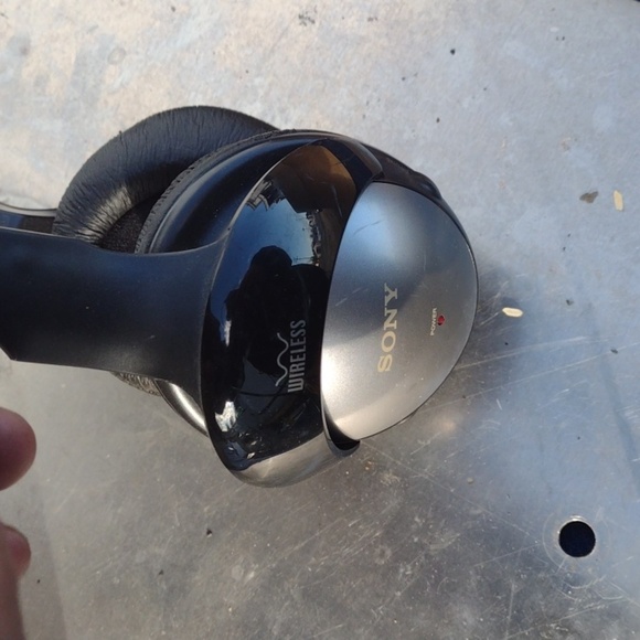 Sony Black Wireless rf980r Headphones NWOT - Picture 2 of 2